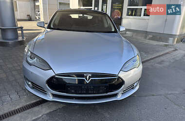 Ліфтбек Tesla Model S 2015 в 