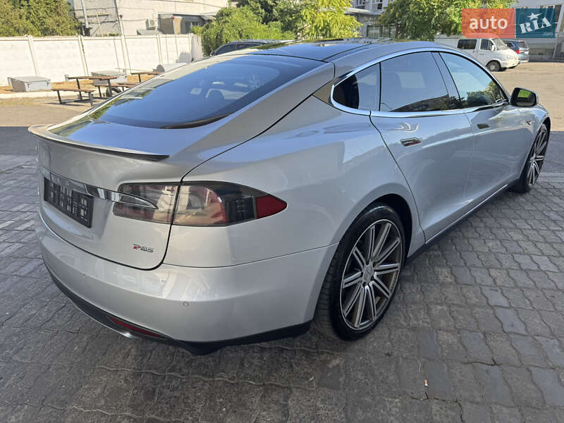 Лифтбек Tesla Model S 2015 в Одессе
