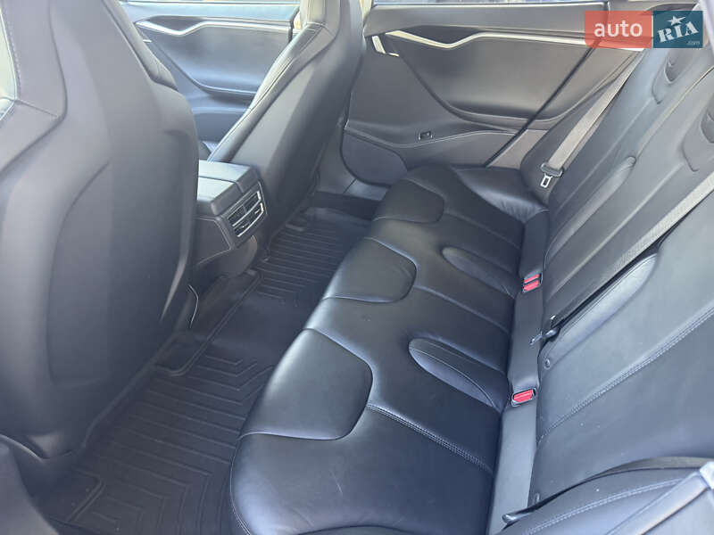 Лифтбек Tesla Model S 2015 в Одессе