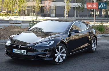 Лифтбек Tesla Model S 2020 в Киеве