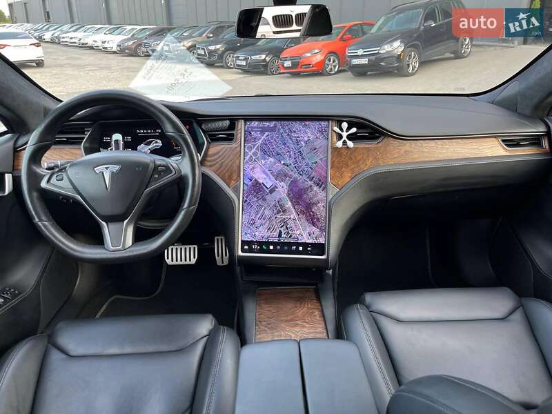 Лифтбек Tesla Model S 2019 в Львове