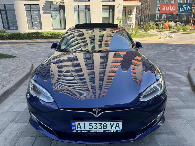 Лифтбек Tesla Model S 2016 в Киеве фото 3 Лифтбек Tesla Model S 2016 в Киеве