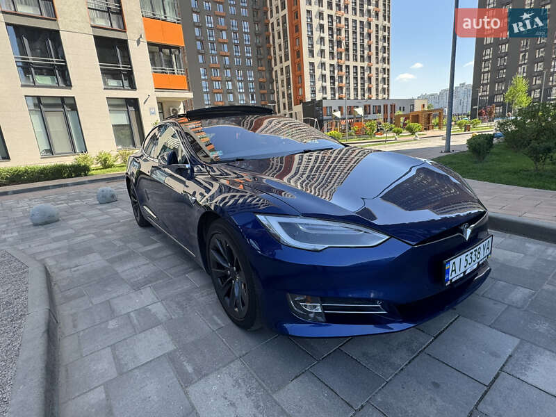 Лифтбек Tesla Model S 2016 в Киеве фото 8 Лифтбек Tesla Model S 2016 в Киеве