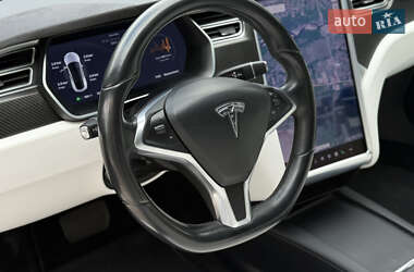 Ліфтбек Tesla Model S 2017 в 