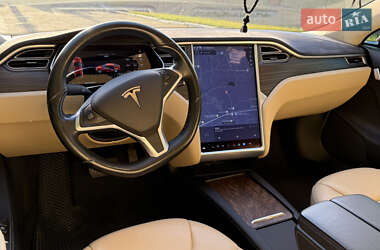 Ліфтбек Tesla Model S 2015 в 