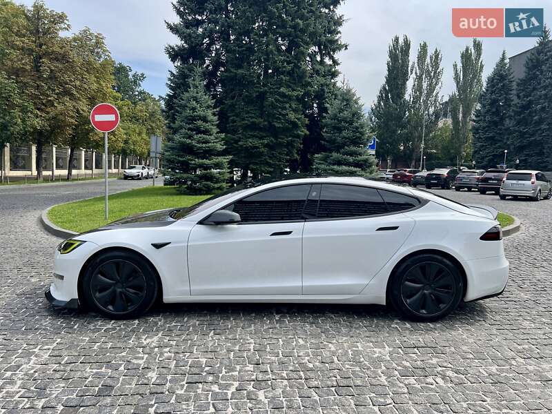 Ліфтбек Tesla Model S 2022 в Дніпрі