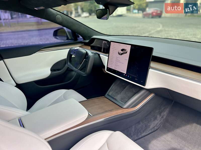 Ліфтбек Tesla Model S 2022 в Дніпрі