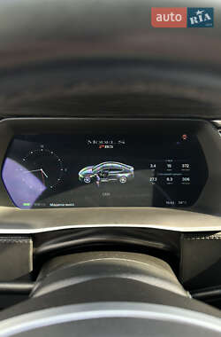 Лифтбек Tesla Model S 2014 в 