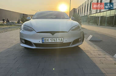 Лифтбек Tesla Model S 2017 в 