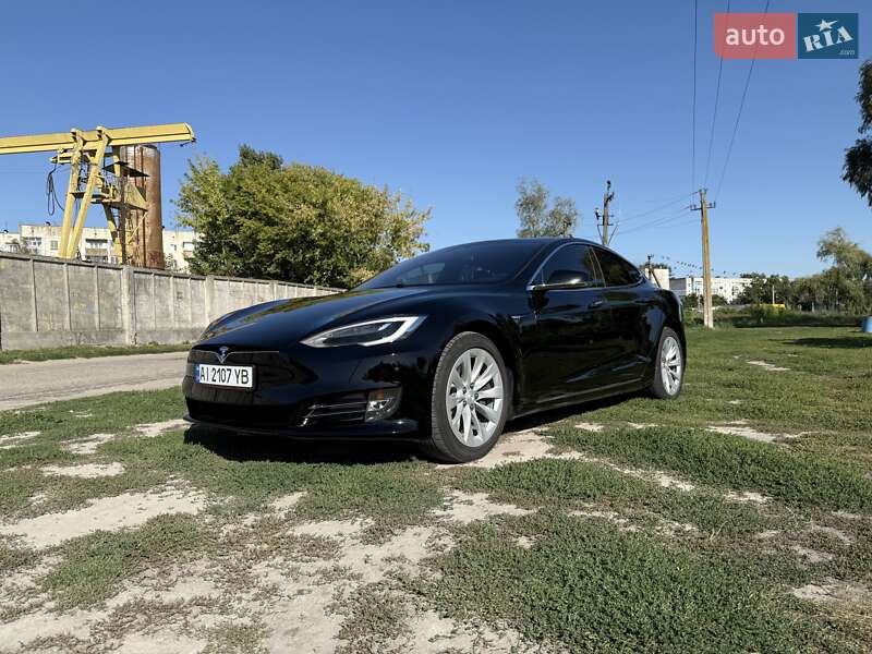 Лифтбек Tesla Model S 2018 в Березане фото 19 Лифтбек Tesla Model S 2018 в Березане