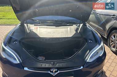 Ліфтбек Tesla Model S 2016 в 
