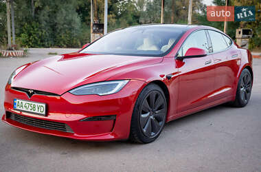 Лифтбек Tesla Model S 2022 в 