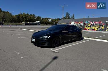 Ліфтбек Tesla Model S 2017 в Києві