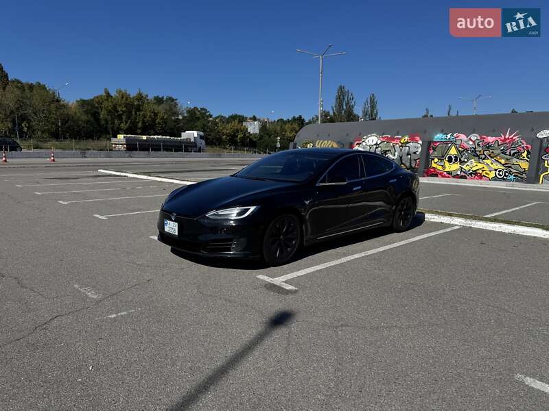 Tesla Model S 2017