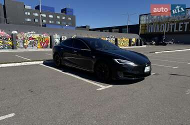 Ліфтбек Tesla Model S 2017 в 