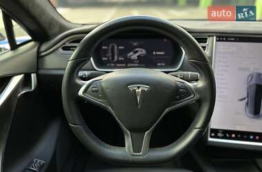 Лифтбек Tesla Model S 2016 в 