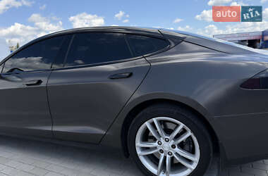 Ліфтбек Tesla Model S 2014 в 