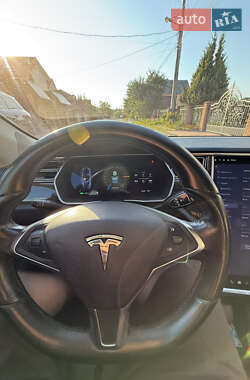 Ліфтбек Tesla Model S 2014 в 