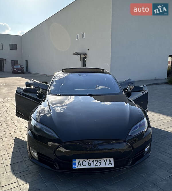 Ліфтбек Tesla Model S 2016 в Луцьку фото 5 Ліфтбек Tesla Model S 2016 в Луцьку