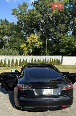 Ліфтбек Tesla Model S 2016 в 
