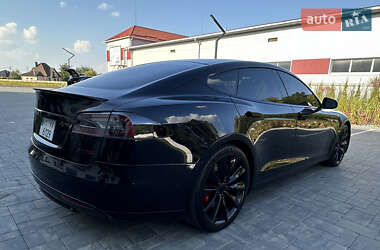 Ліфтбек Tesla Model S 2016 в 
