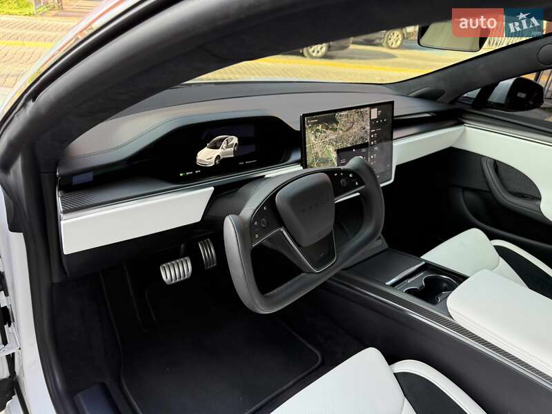 Ліфтбек Tesla Model S 2024 в Львові