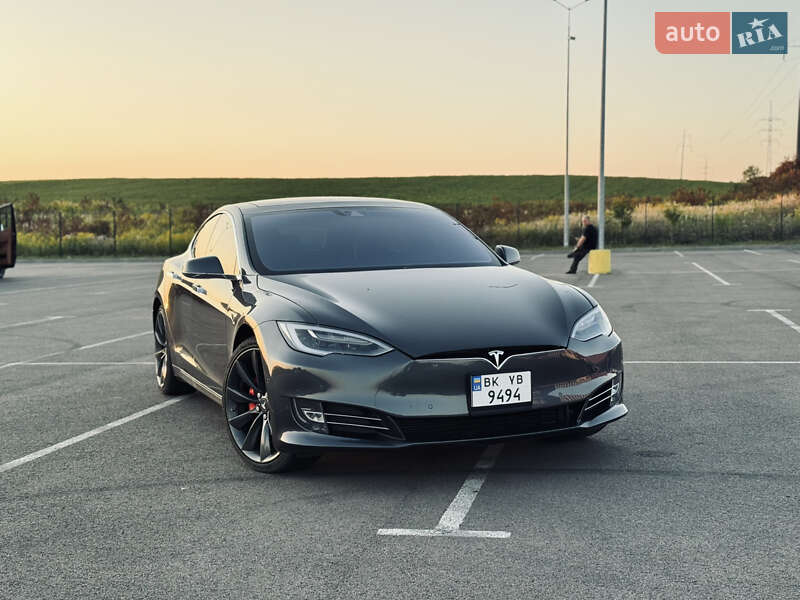 Tesla Model S 2016