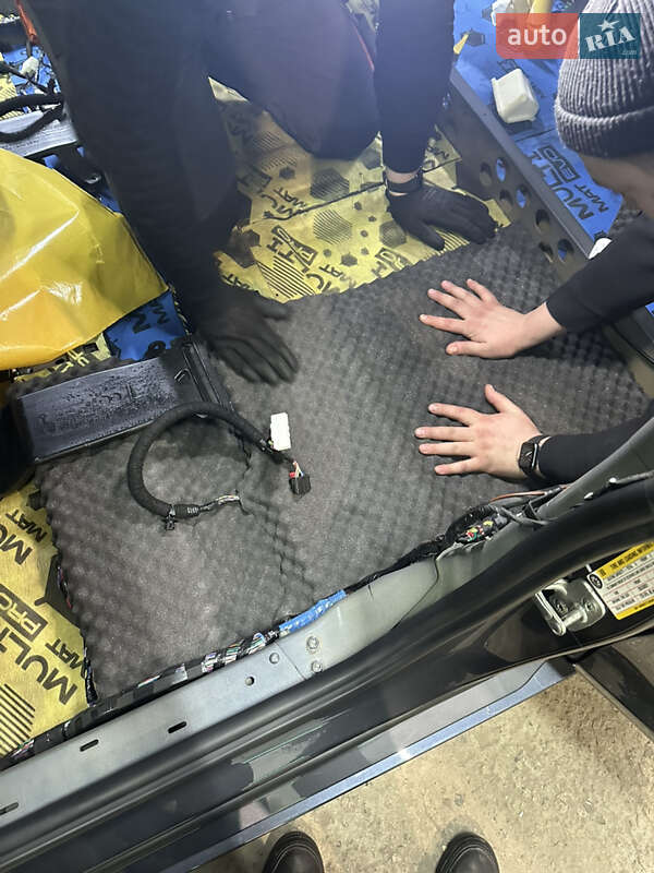 Лифтбек Tesla Model S 2022 в Запорожье фото 6 Лифтбек Tesla Model S 2022 в Запорожье