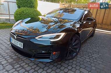 Ліфтбек Tesla Model S 2016 в 