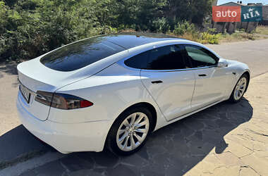 Лифтбек Tesla Model S 2019 в 