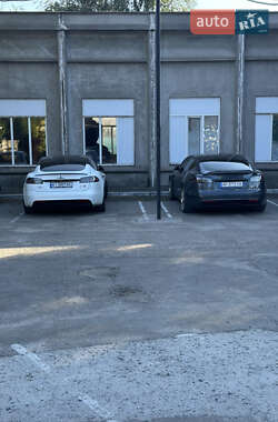 Ліфтбек Tesla Model S 2022 в 