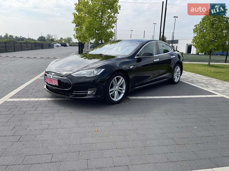 Лифтбек Tesla Model S 2013 в Мукачево