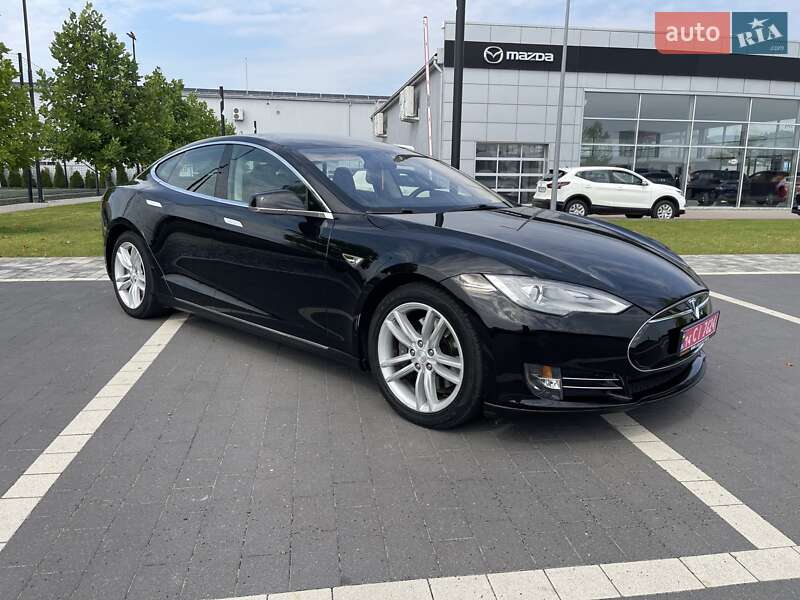 Лифтбек Tesla Model S 2013 в Мукачево
