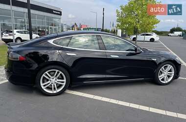 Лифтбек Tesla Model S 2013 в 