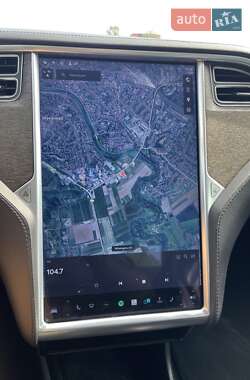Лифтбек Tesla Model S 2013 в 