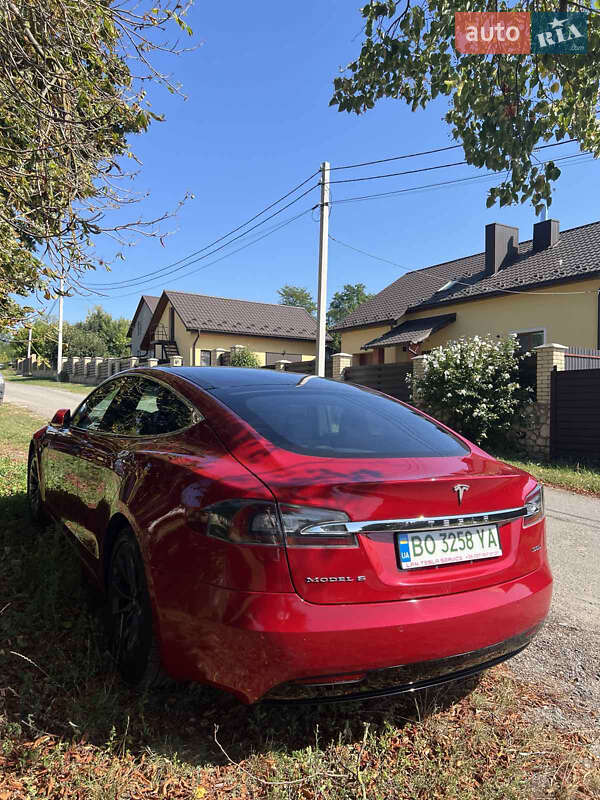 Лифтбек Tesla Model S 2018 в Тернополе