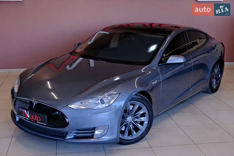 Лифтбек Tesla Model S 2013 в Одессе фото 14 Лифтбек Tesla Model S 2013 в Одессе