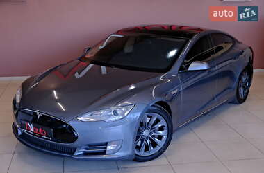 Ліфтбек Tesla Model S 2013 в 