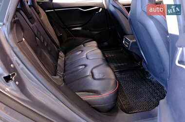 Ліфтбек Tesla Model S 2013 в 