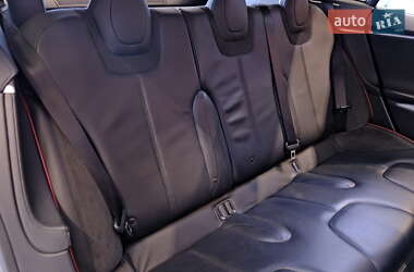 Ліфтбек Tesla Model S 2013 в 