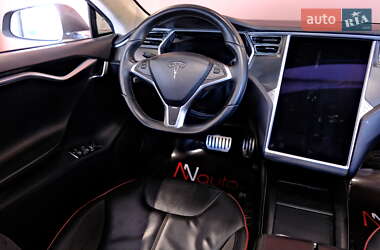 Ліфтбек Tesla Model S 2013 в 