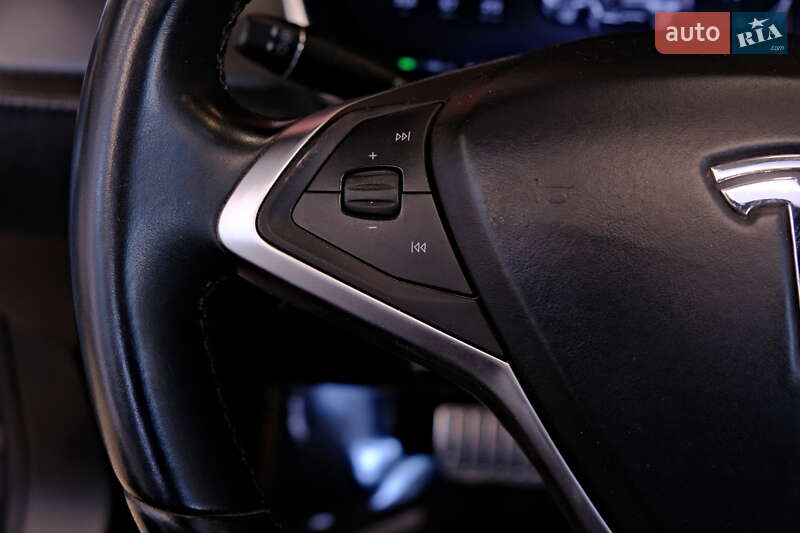 Лифтбек Tesla Model S 2013 в Одессе фото 46 Лифтбек Tesla Model S 2013 в Одессе