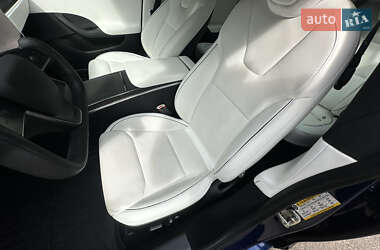 Лифтбек Tesla Model S 2022 в 