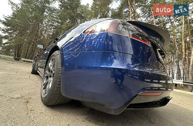 Лифтбек Tesla Model S 2022 в 