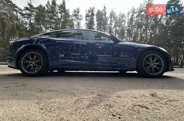Лифтбек Tesla Model S 2022 в 