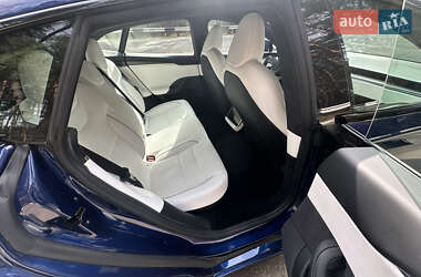 Лифтбек Tesla Model S 2022 в 