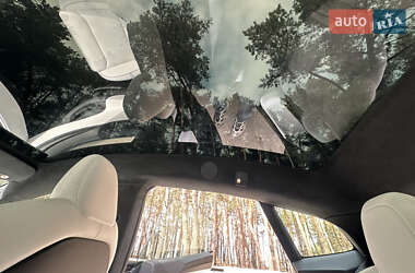Лифтбек Tesla Model S 2022 в 