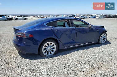 Ліфтбек Tesla Model S 2017 в 