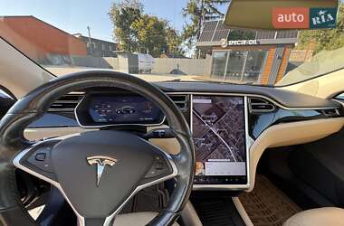 Ліфтбек Tesla Model S 2015 в 