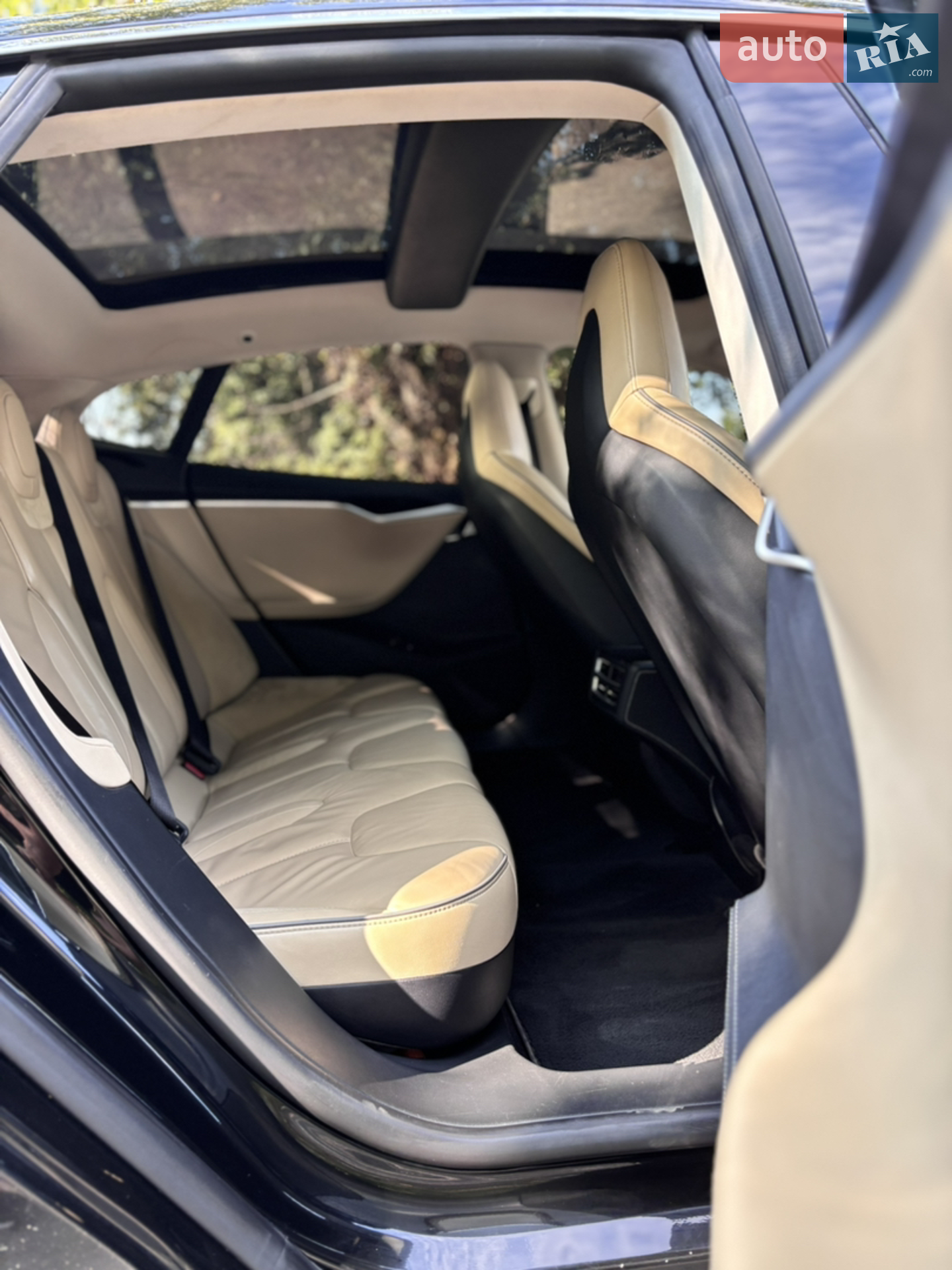 2014 Tesla Model S - мініатюра 8